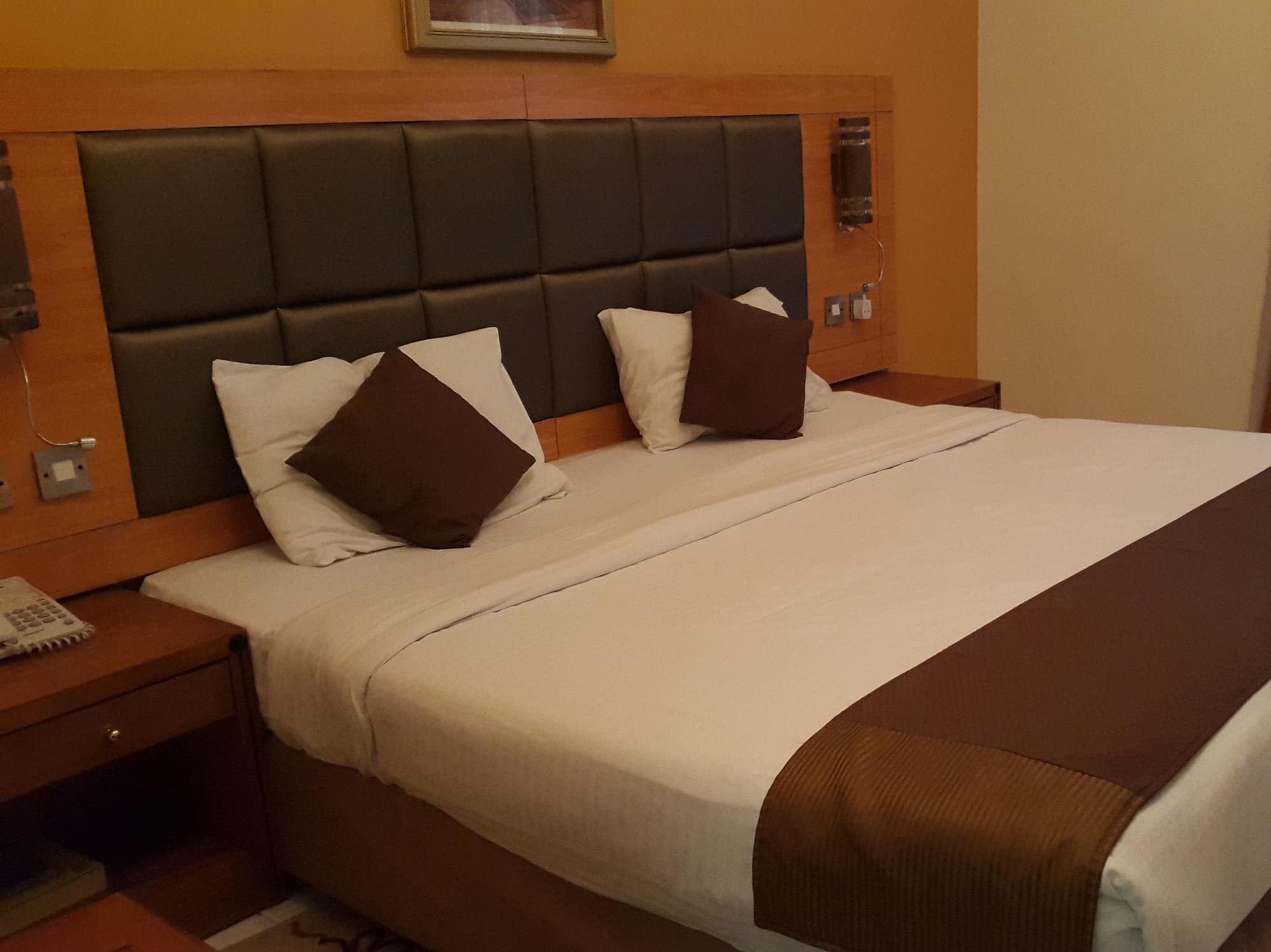 Oyo 123 Royal Mark Hotel Apartment Dubai Exterior photo