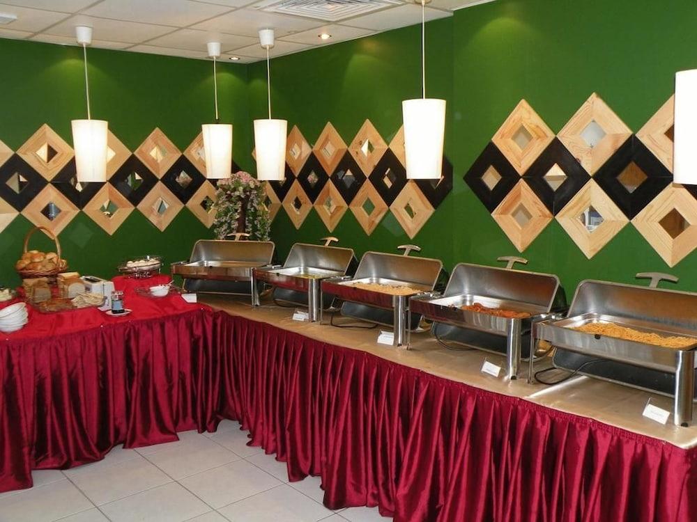 Oyo 123 Royal Mark Hotel Apartment Dubai Exterior photo